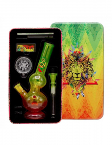 Four Twenty Rasta Bong giftset 1 x Bong - 1 x Grinder - 1 x lighter - 5 x screen 